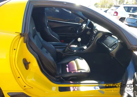 2003 Chevrolet Corvette Z06 Hardtop z USA, uszkodzony, nr VIN 1G1YY12S735124282